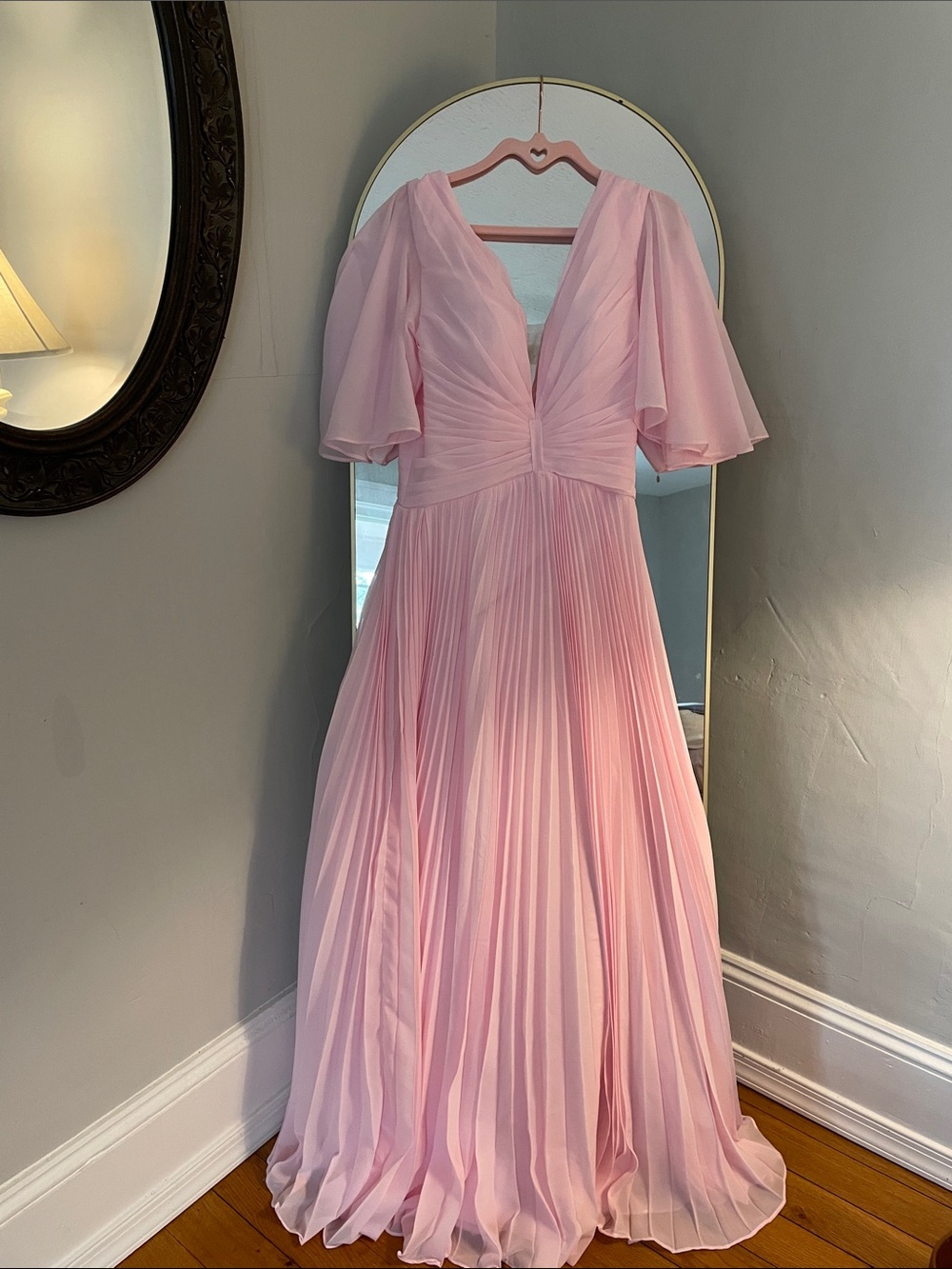 Pink Pleated V-Neck Maxi Dress - Elegant Evening Gown